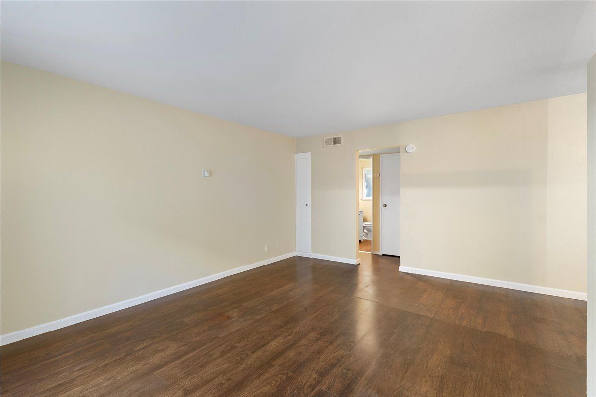 1715 Central Ave #18