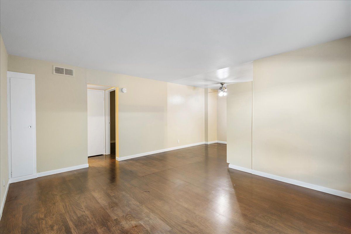 1715 Central Ave #18