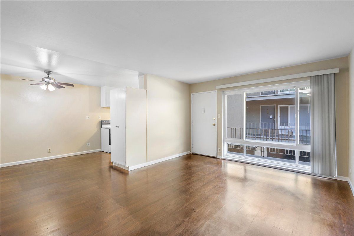 1715 Central Ave #18
