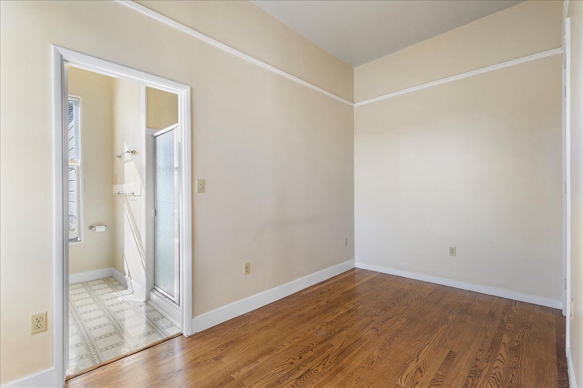 2061 Central Ave #6
