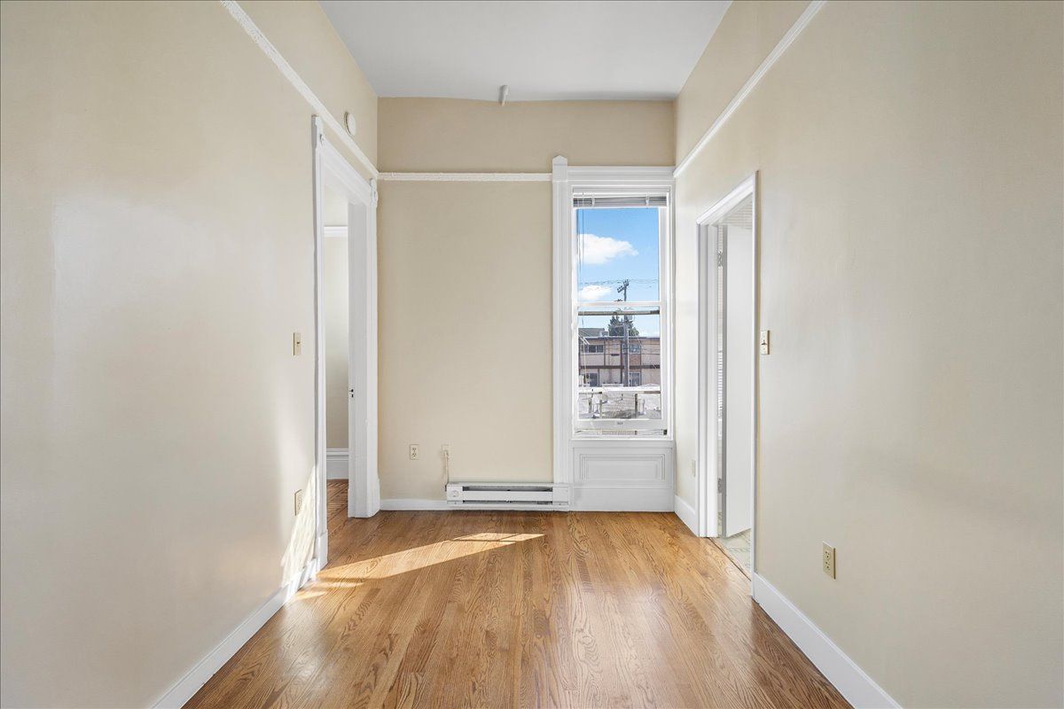 2061 Central Ave #6