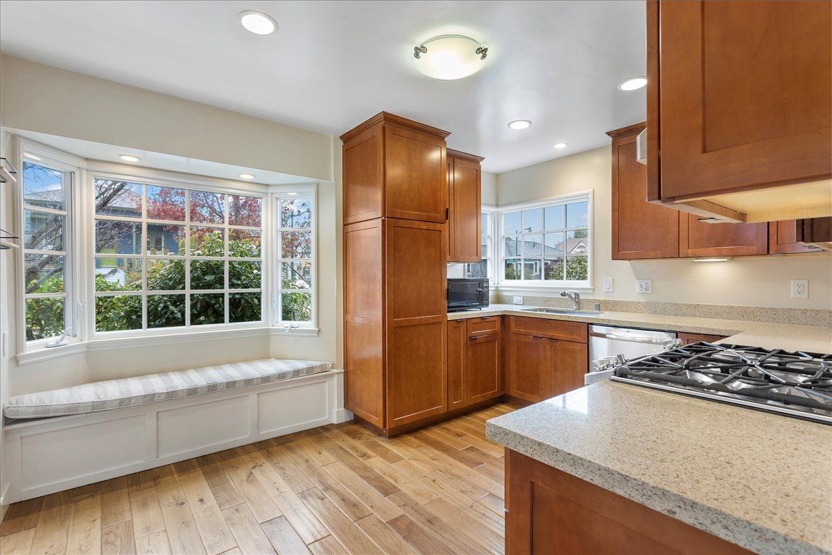 2800 Santa Clara Ave 