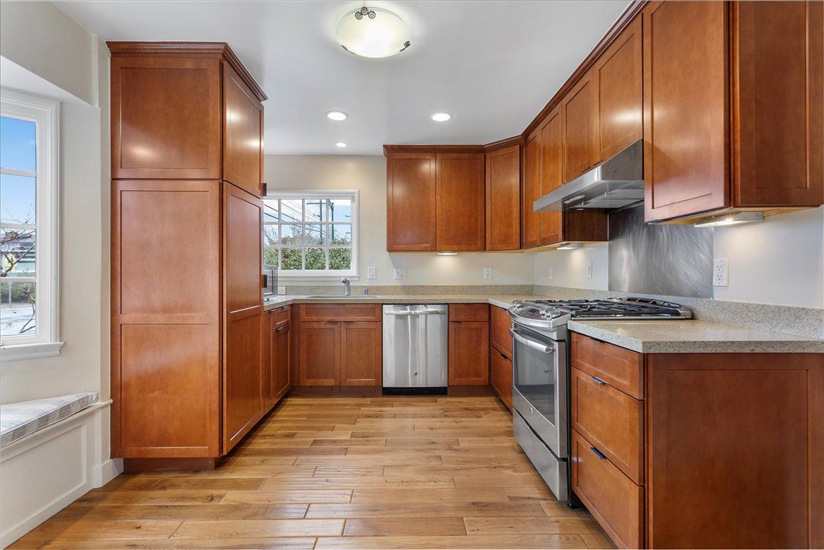 2800 Santa Clara Ave 