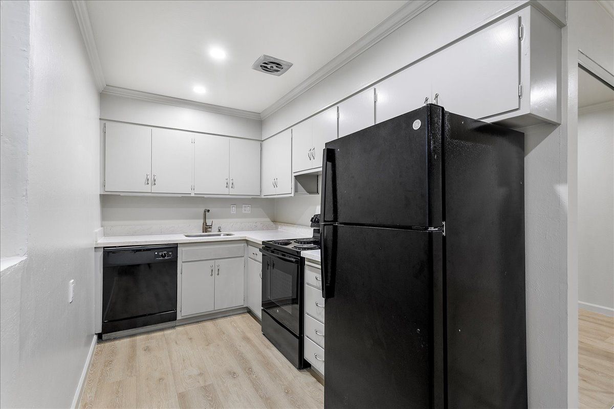 145 17th St. #105