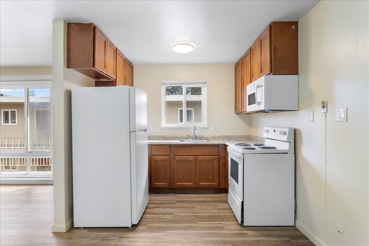 1715 Central Ave #23