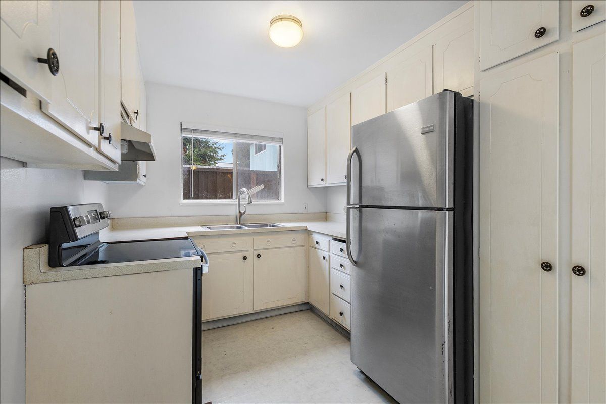 1105 Park Ave #B
