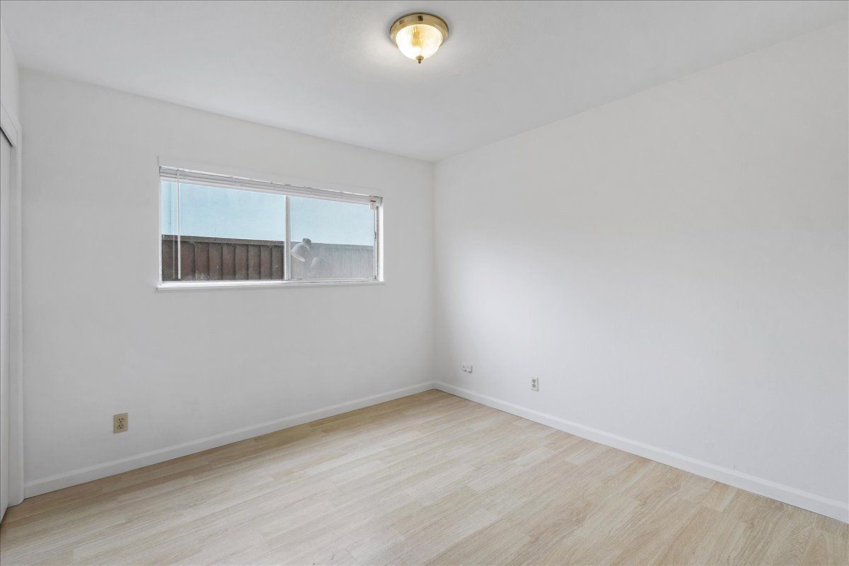 1105 Park Ave #B