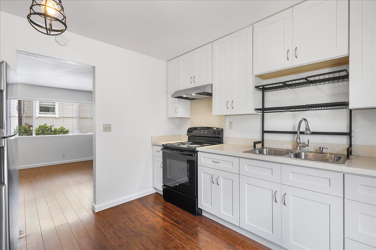 1545  Verdi St #C