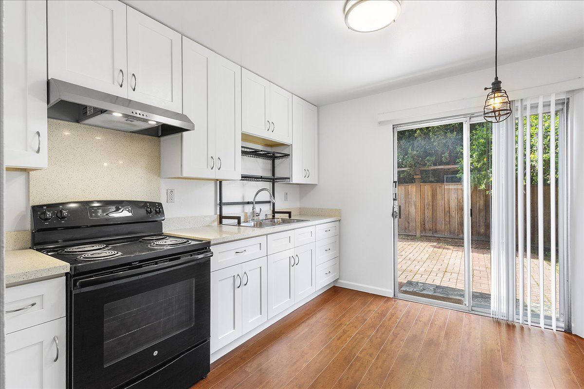 1545  Verdi St #C
