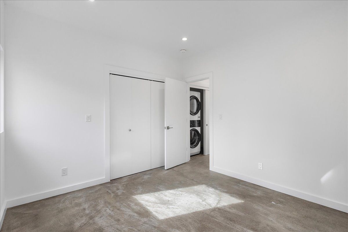 916 Santa Clara Ave #D