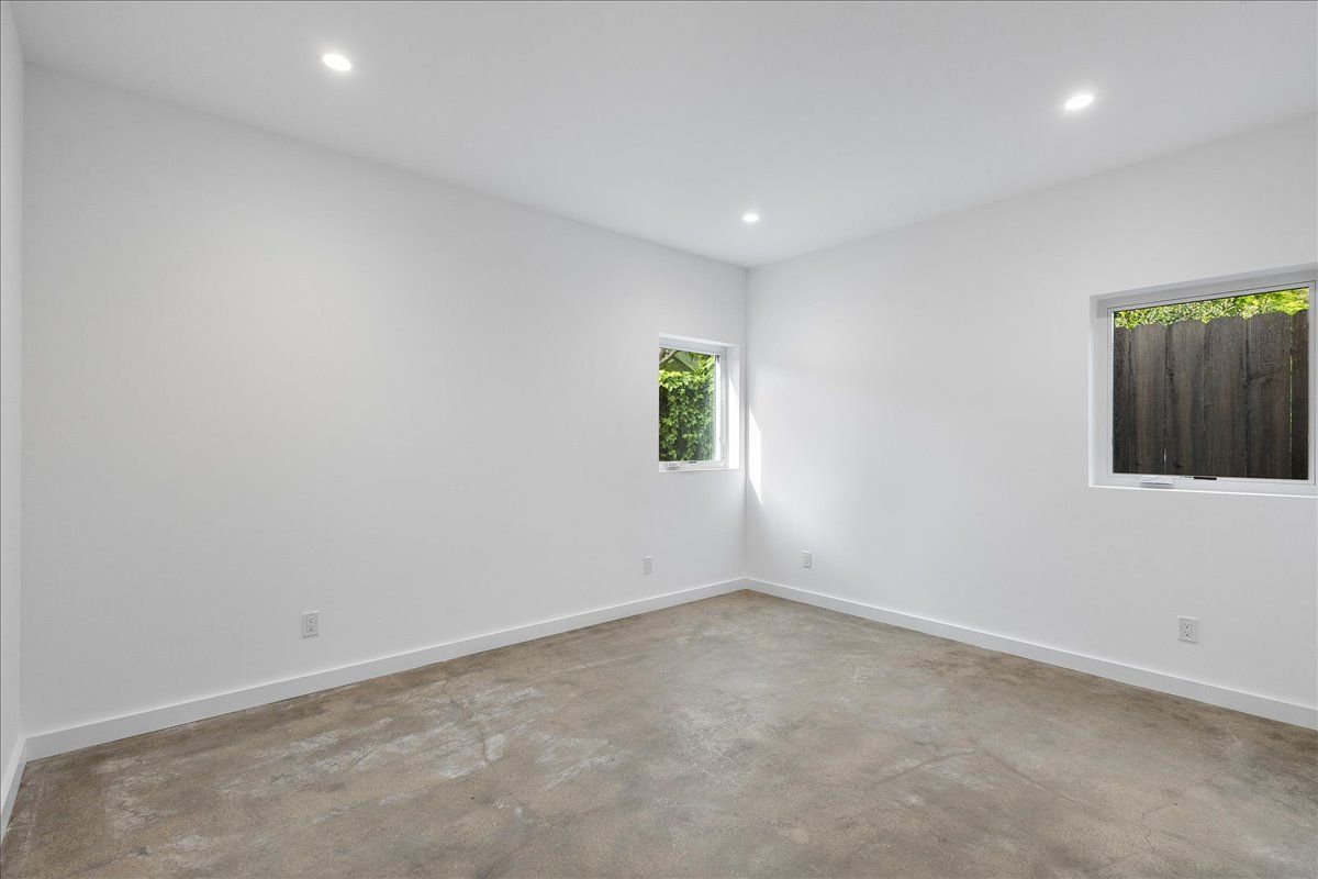 916 Santa Clara Ave #D