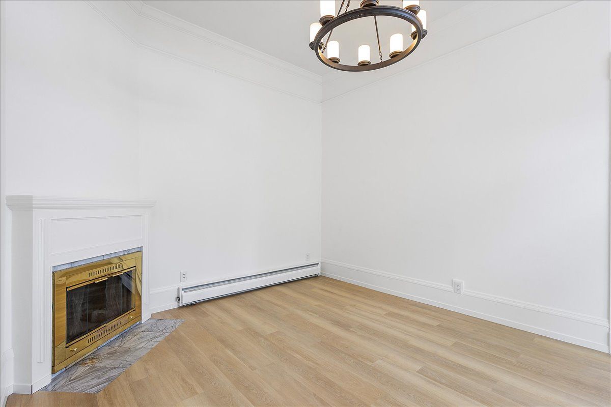 2257 Central Ave #9