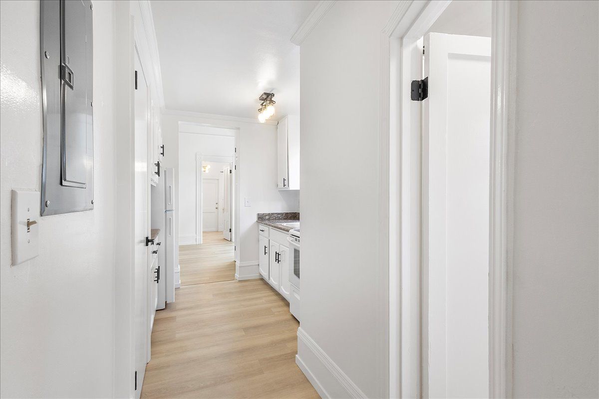2257 Central Ave #9