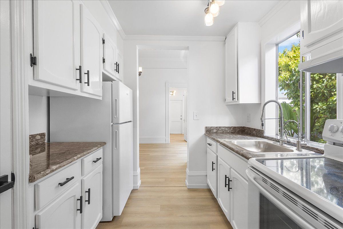 2257 Central Ave #9