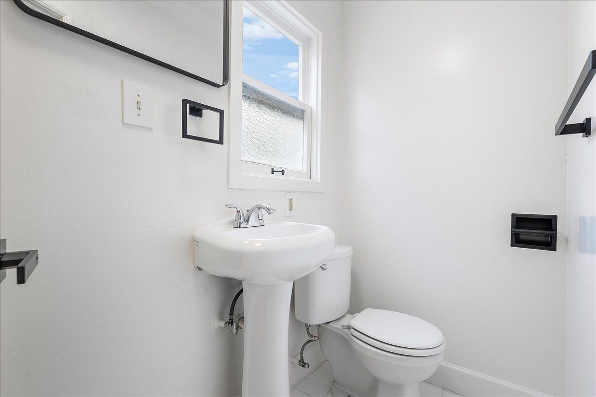 2257 Central Ave #9
