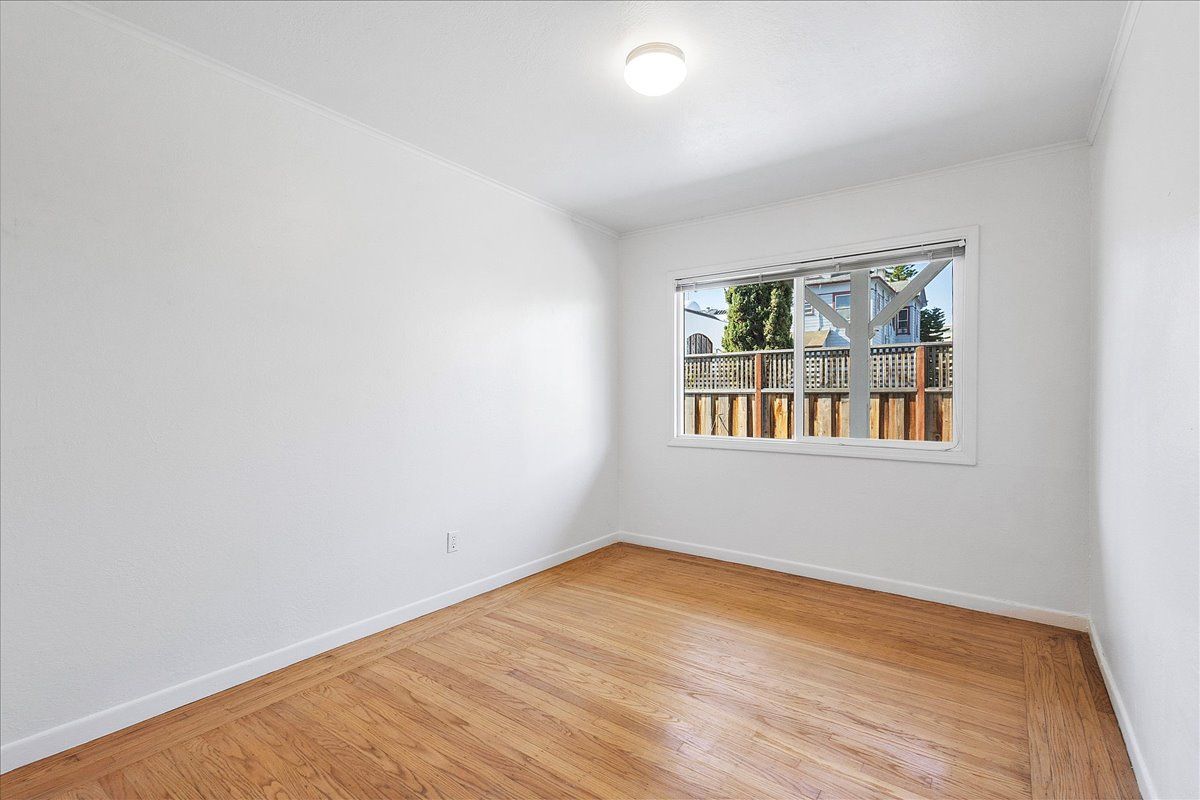 1419 Walnut Street, #E
