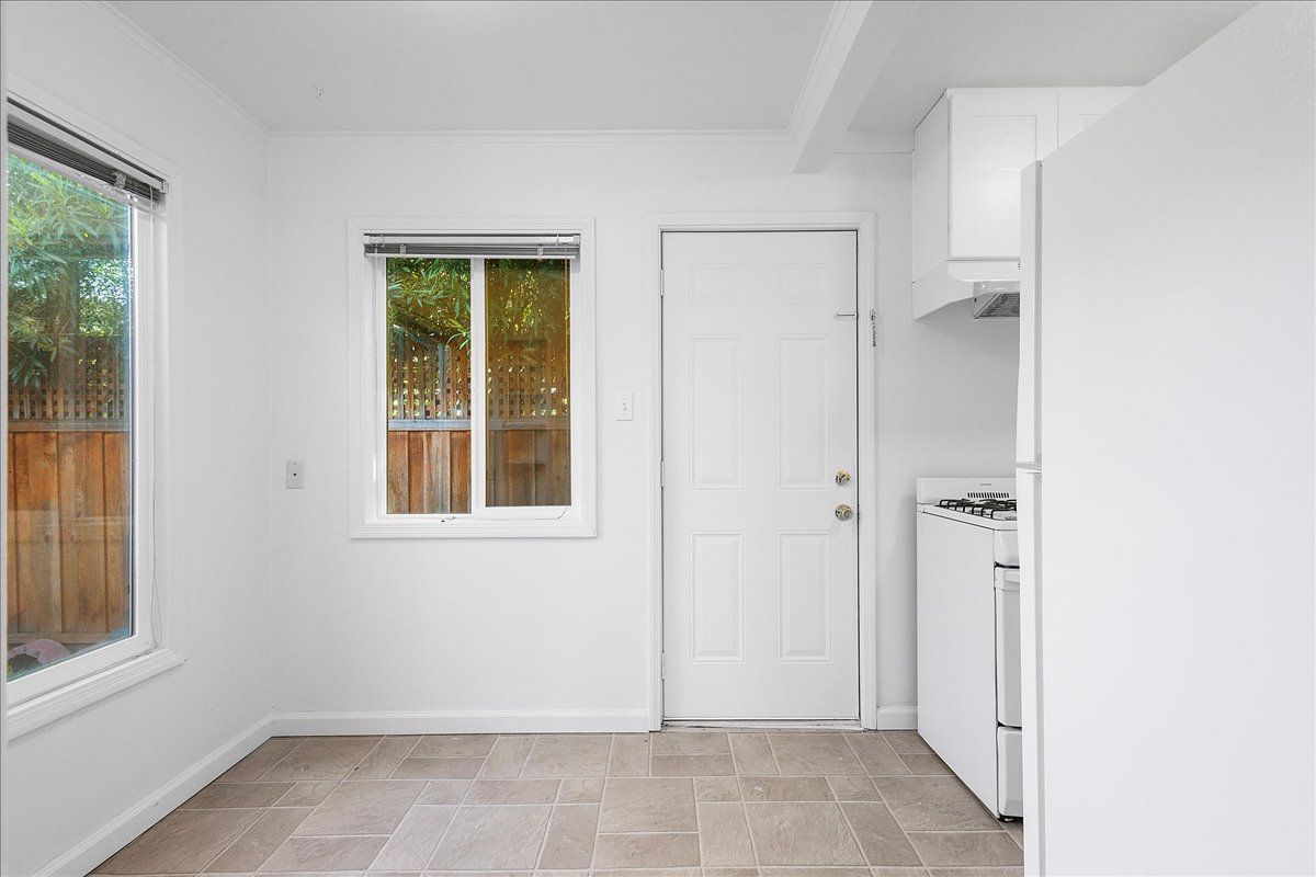 1419 Walnut Street, #E