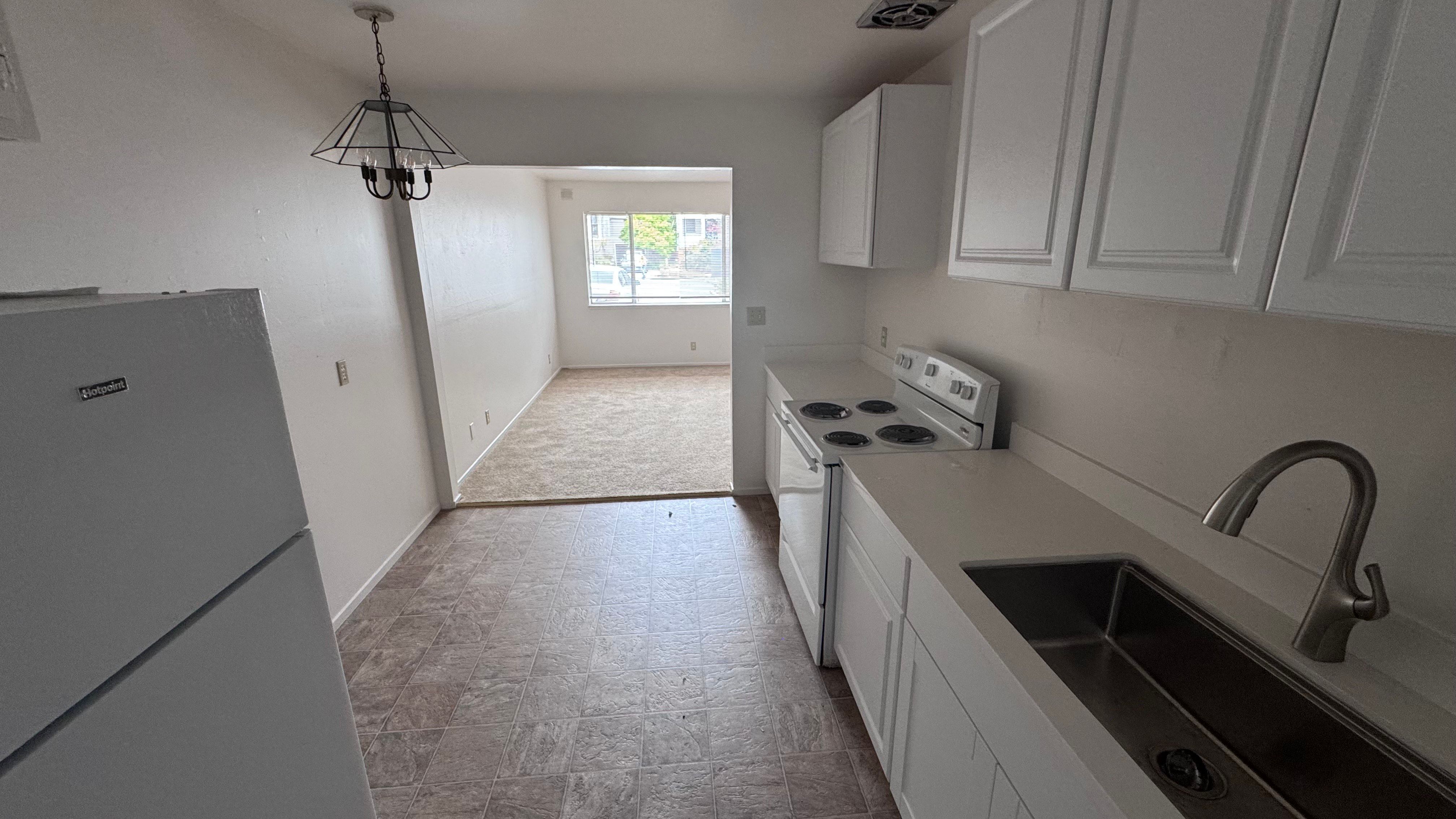 1833 Clinton Ave #B 