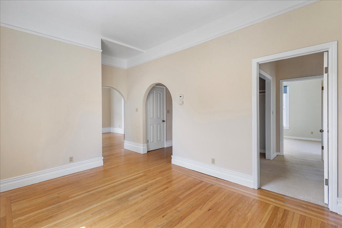 2111 Buena Vista Ave #4
