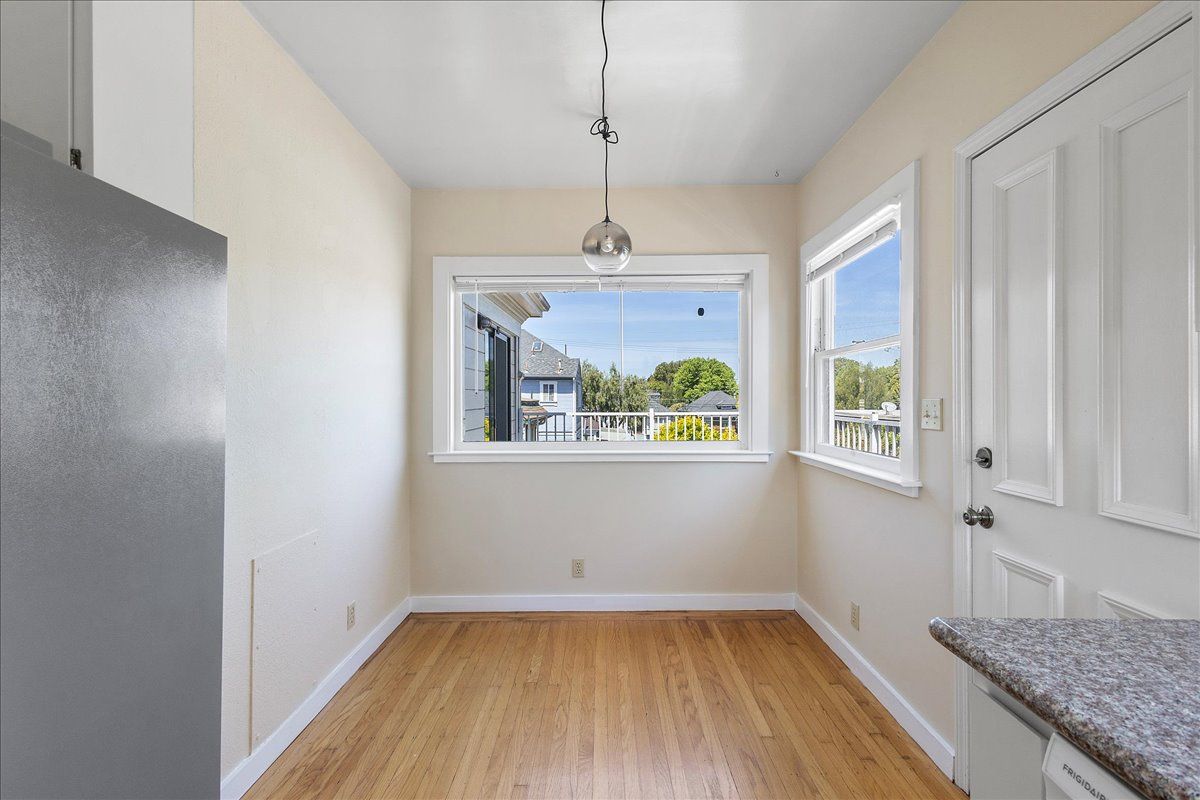2111 Buena Vista Ave #4