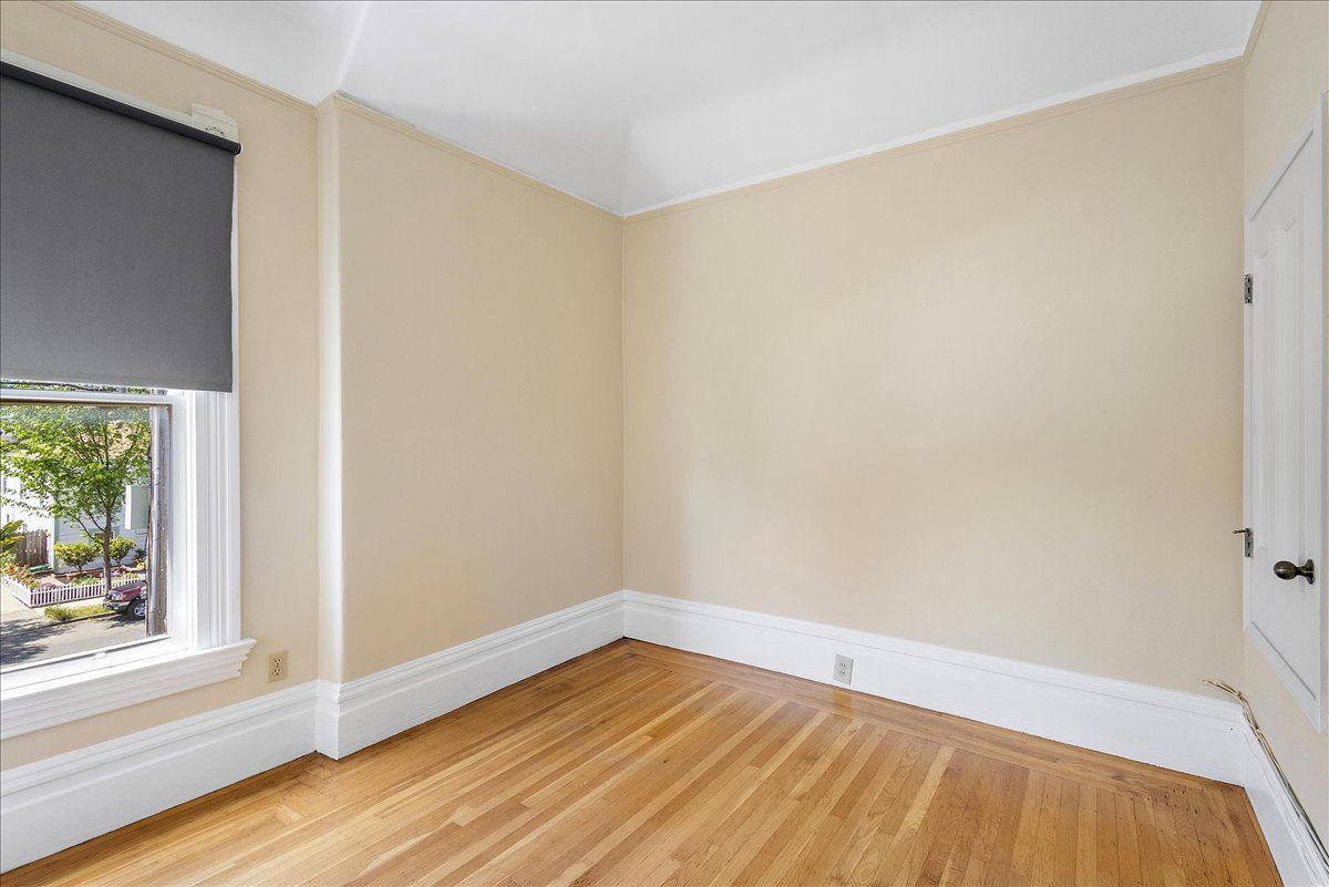 2111 Buena Vista Ave #4