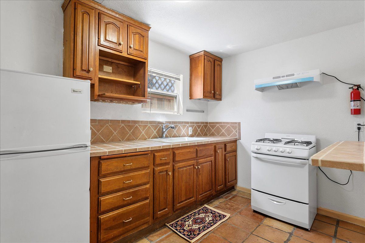2308 Woolsey St. #5 