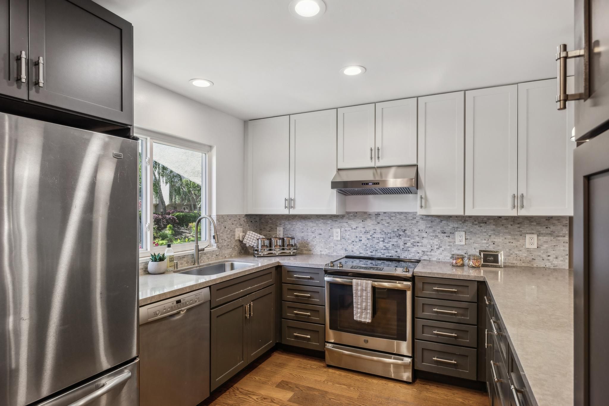 3032 Alta Vista