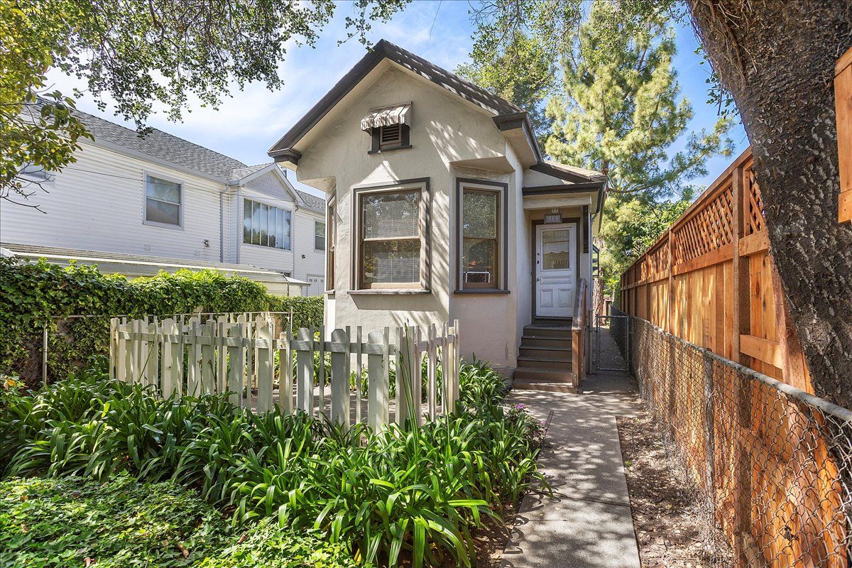 913 Central Ave 