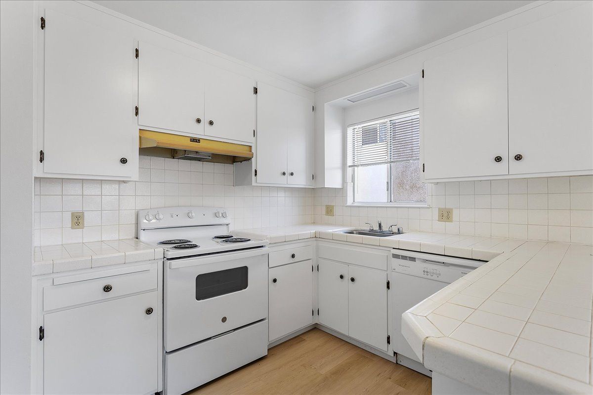 1336 Broadway #D