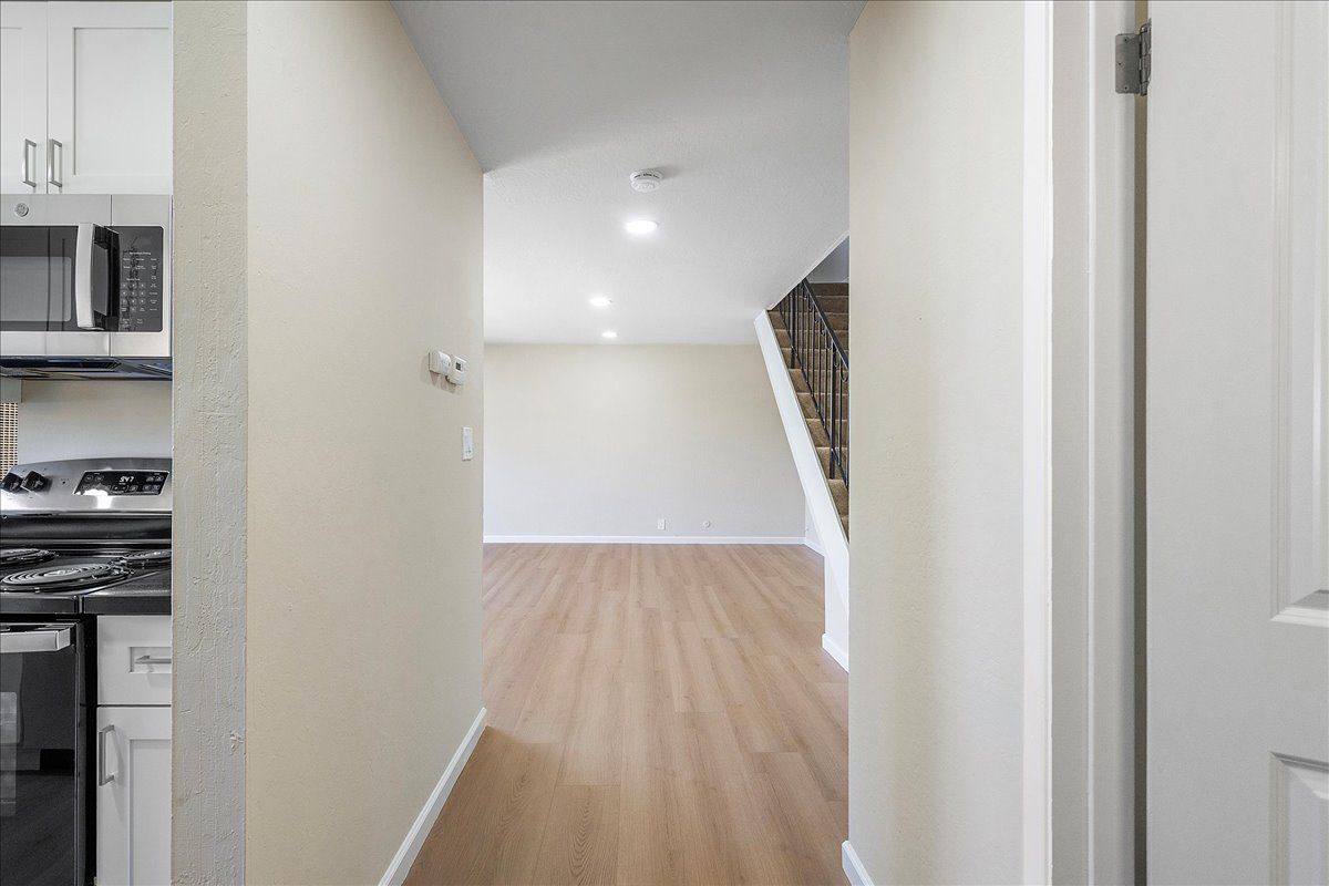 2150 Santa Clara Ave #C