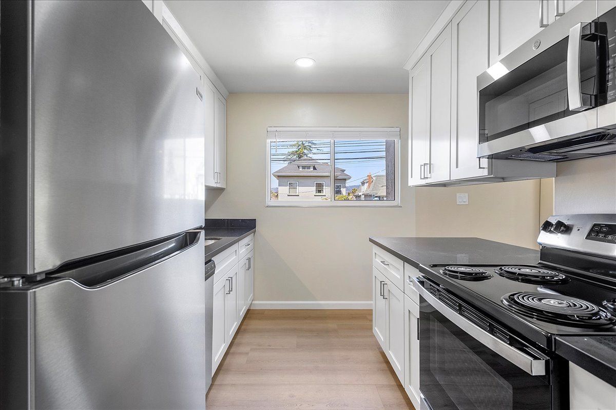 2150 Santa Clara Ave #C