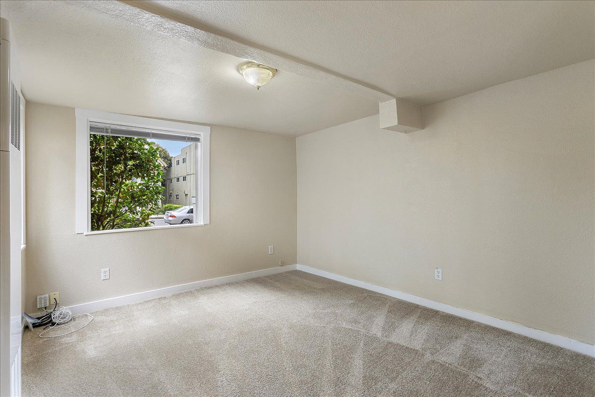 2241 San Jose Ave #B