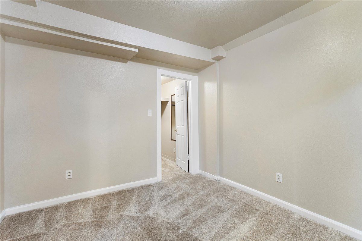 2241 San Jose Ave #B