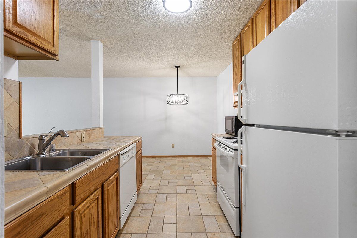 155 Pearl St. #205