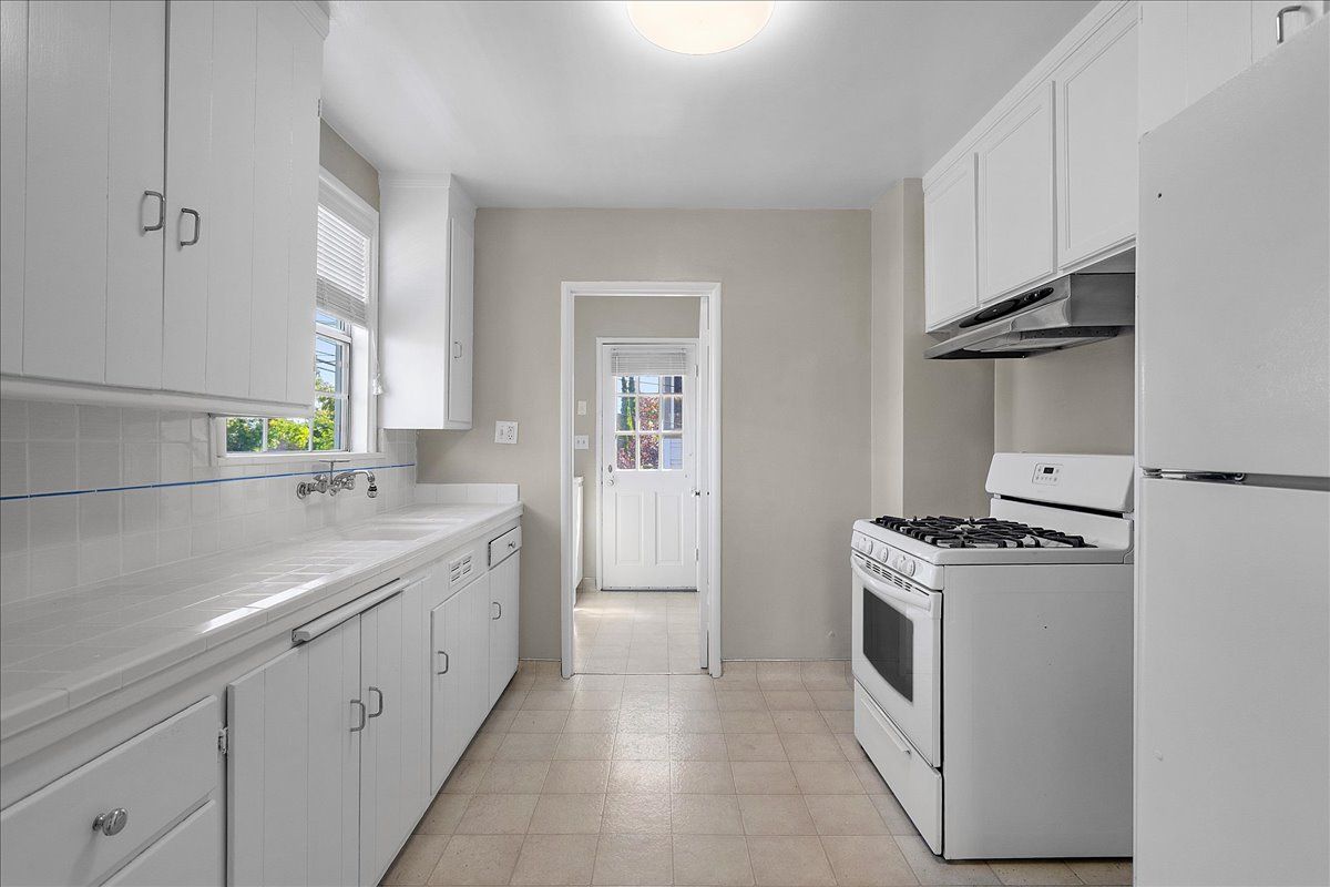 1155 Broadway #C