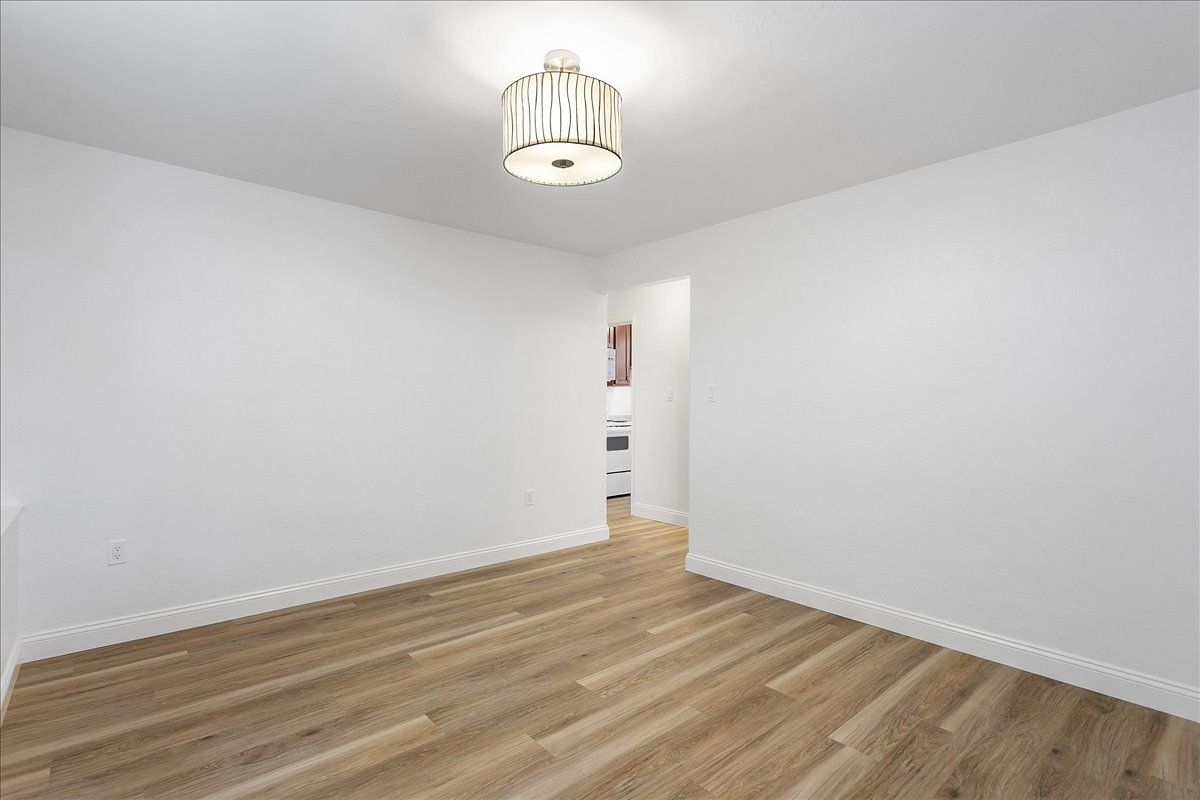 1443 Stanton St. #4