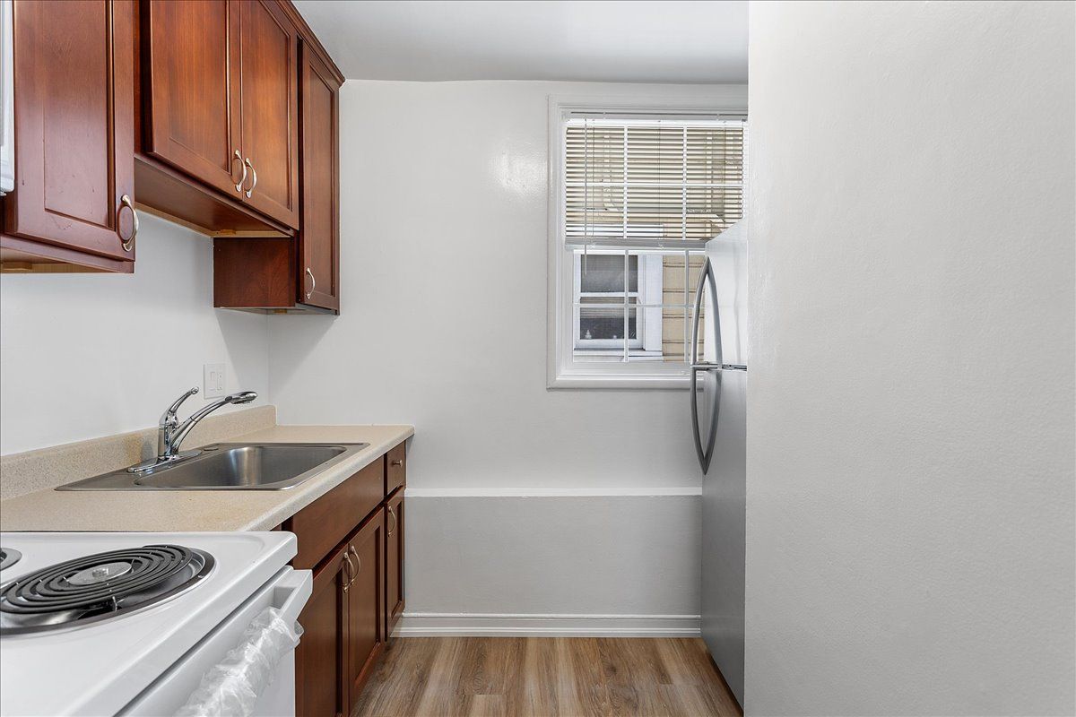 1443 Stanton St. #4