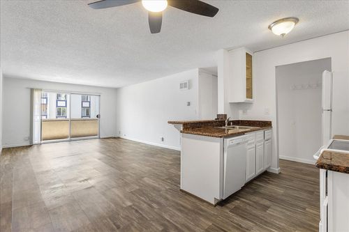 955 Shorepoint Ct. #102