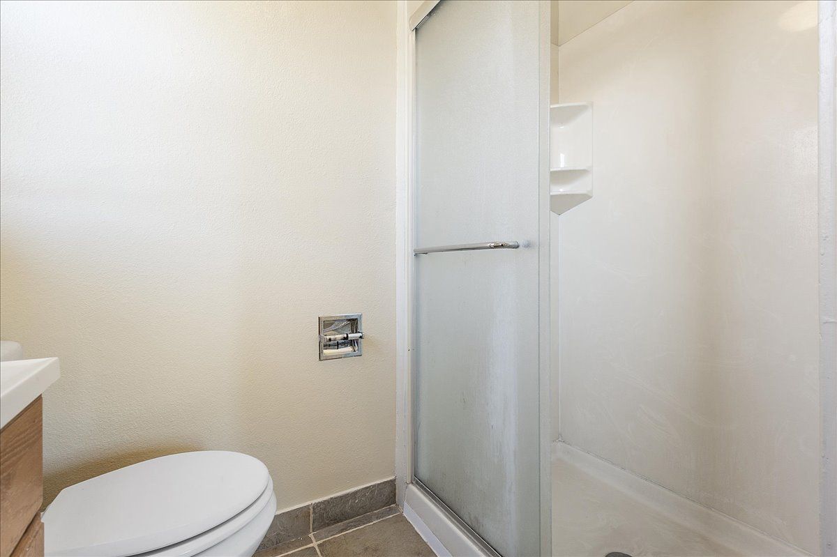 1541 Bay St. #5