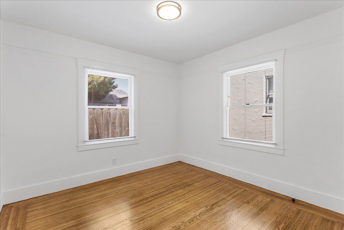 1106 Park Ave #8