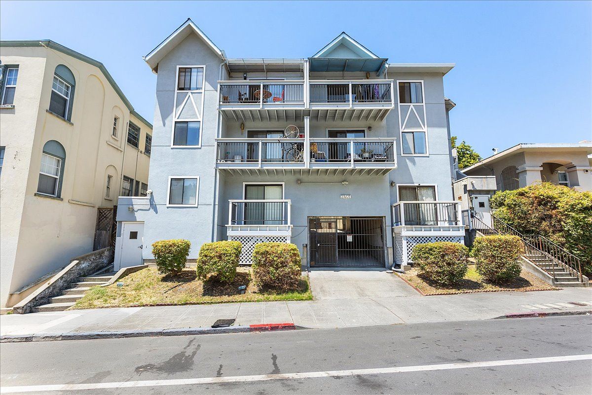2401 Park Blvd #6