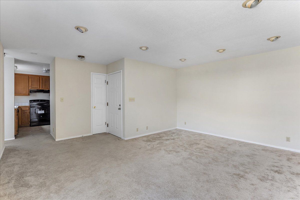 2401 Park Blvd #6