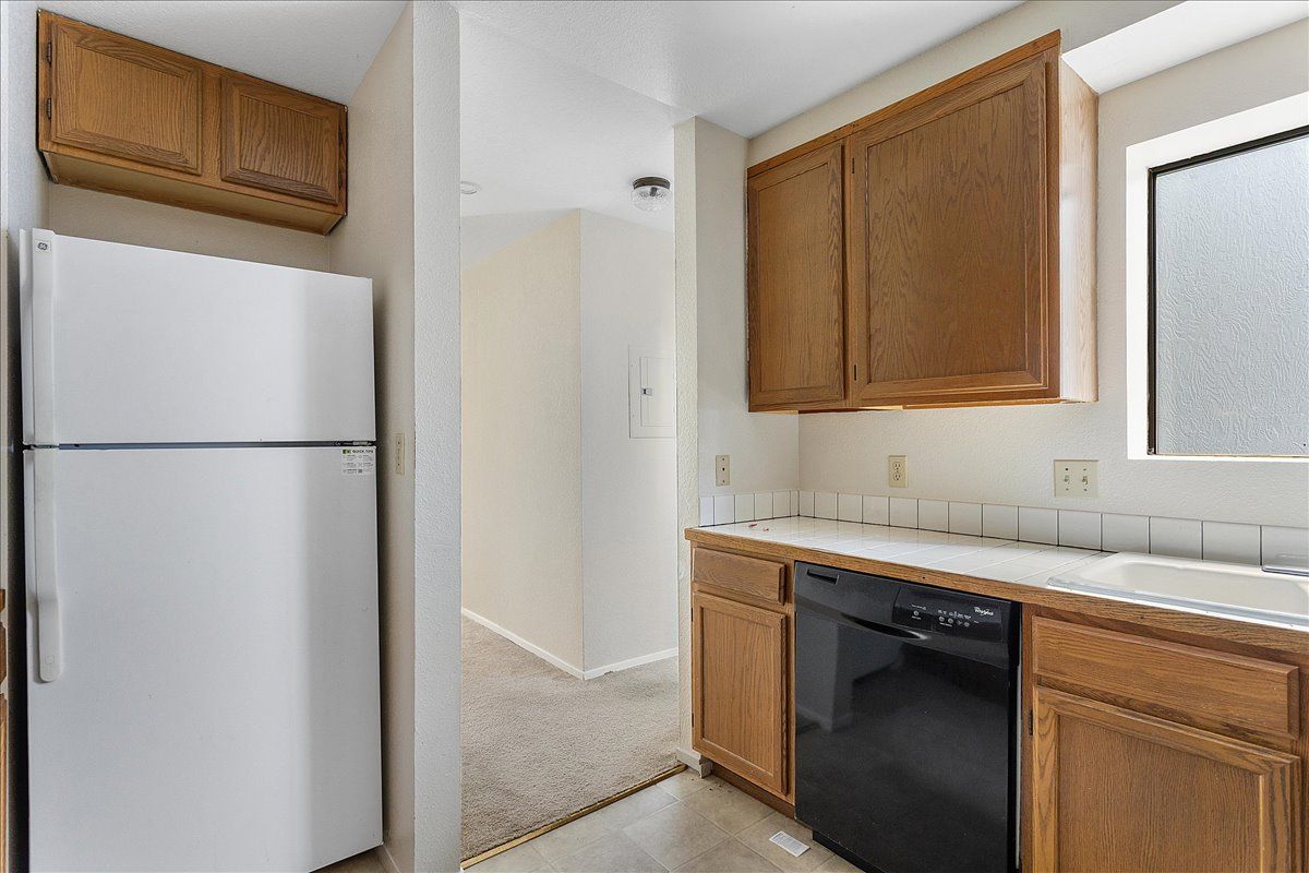 2401 Park Blvd #6