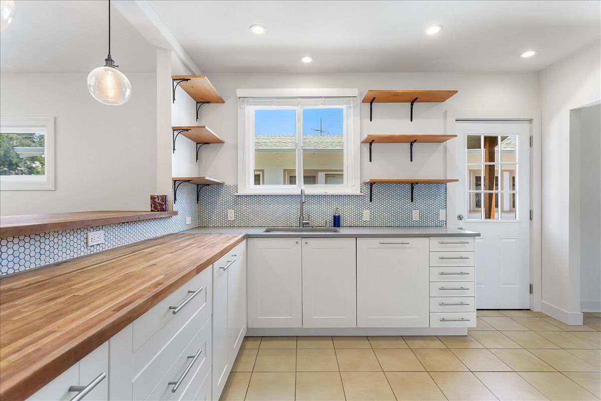 3608 Fruitvale