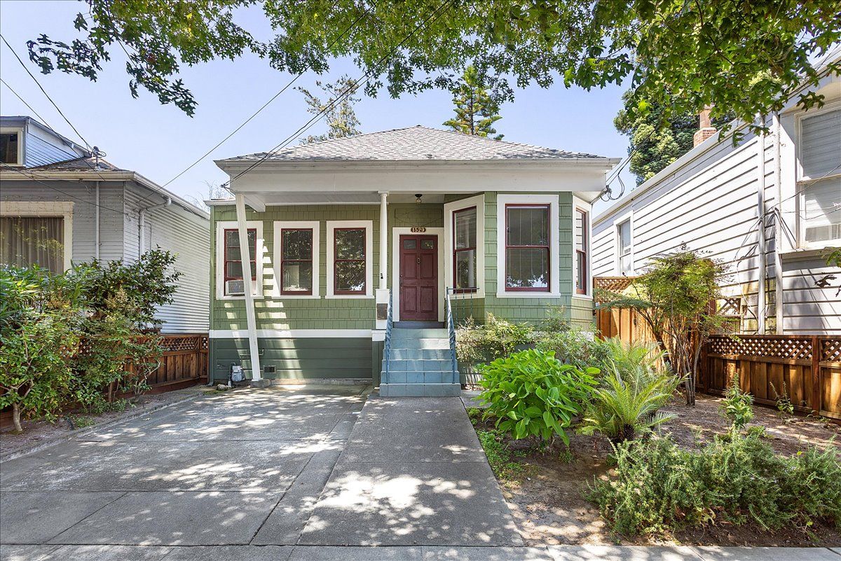 1529 Stanton Street