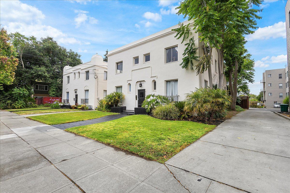 1415 Grand St #3