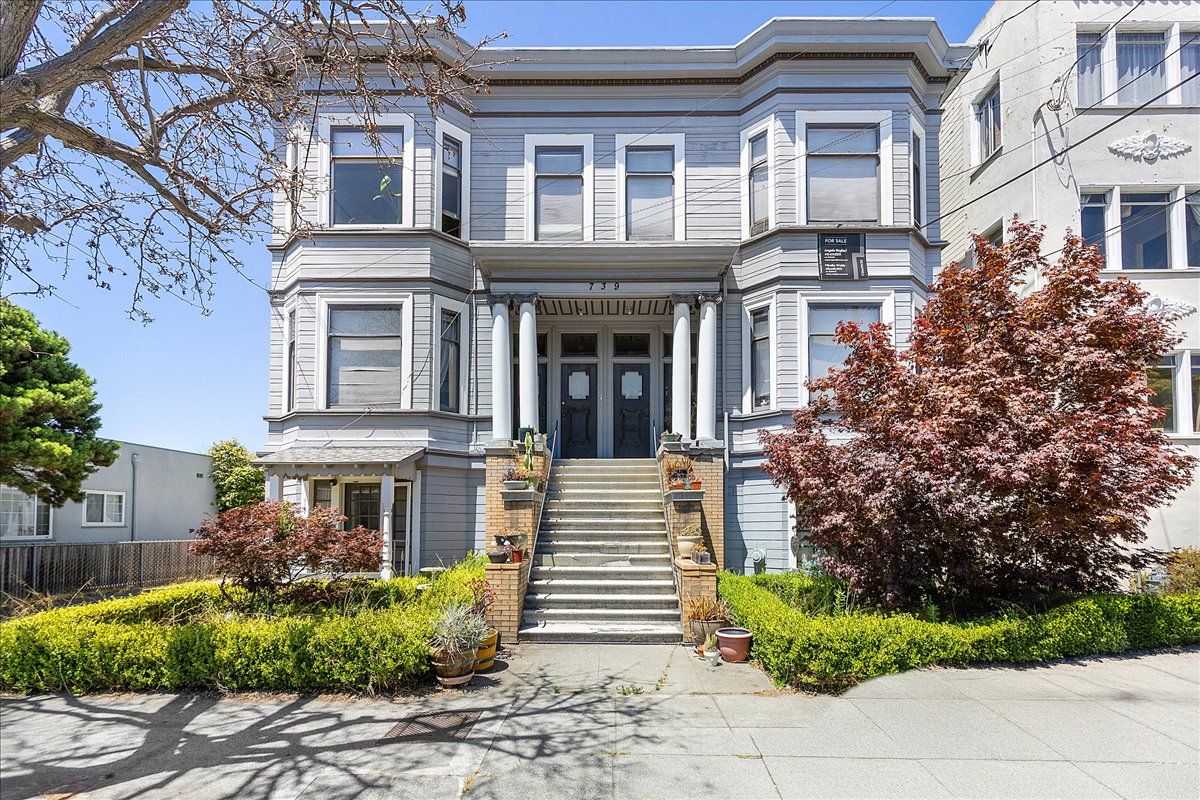 739 Santa Clara Ave #D