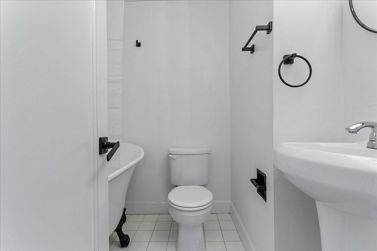 2257 Central Ave #12