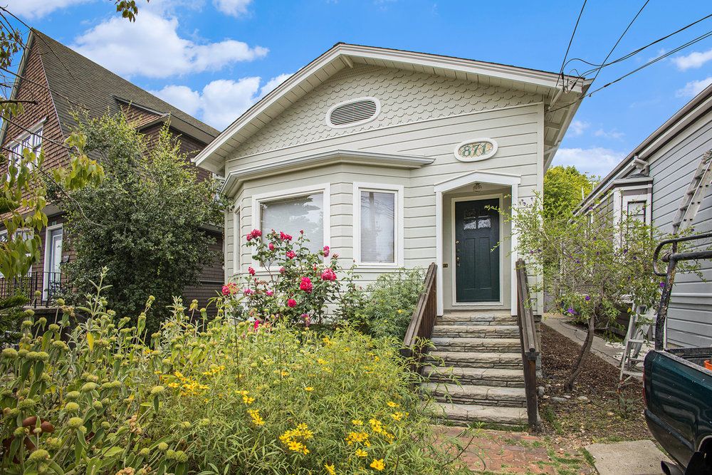 871 Oak Street 