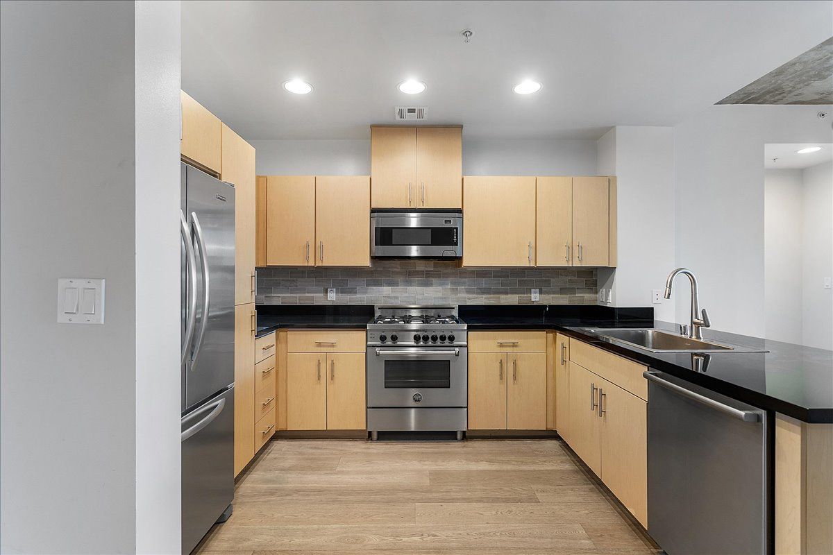 311 2nd St #710 